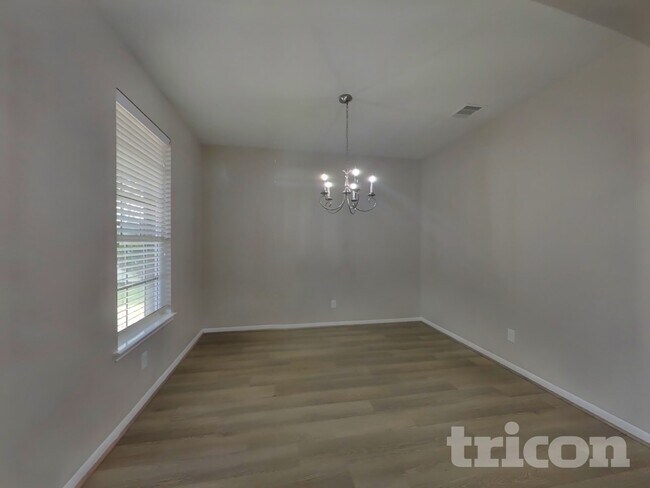 Photo - 6106 Carver Pines Dr