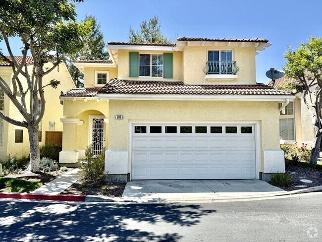 Building Photo - Single Family Home in Mission San Luis Rey!