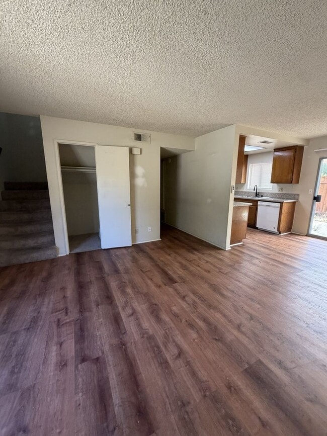 1042 W Bennington St Unit C