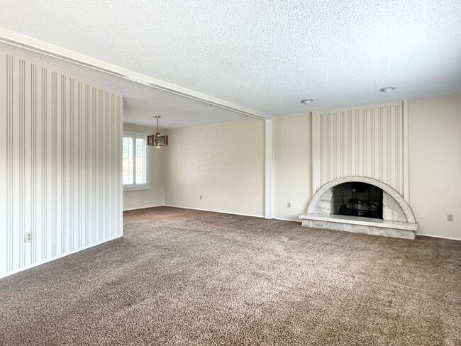 Photo - Skiers Haven Near Cottonwood Canyons!