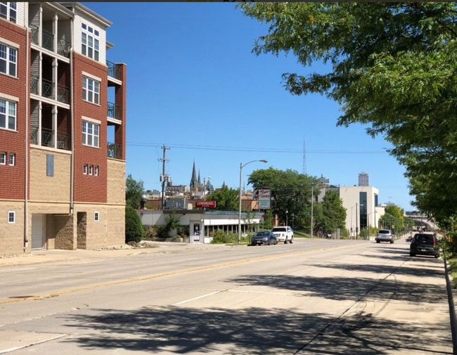 Photo - Marquette Housing- 509 Unit Lower