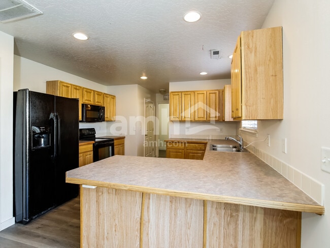 Photo - 12930 Hayes St