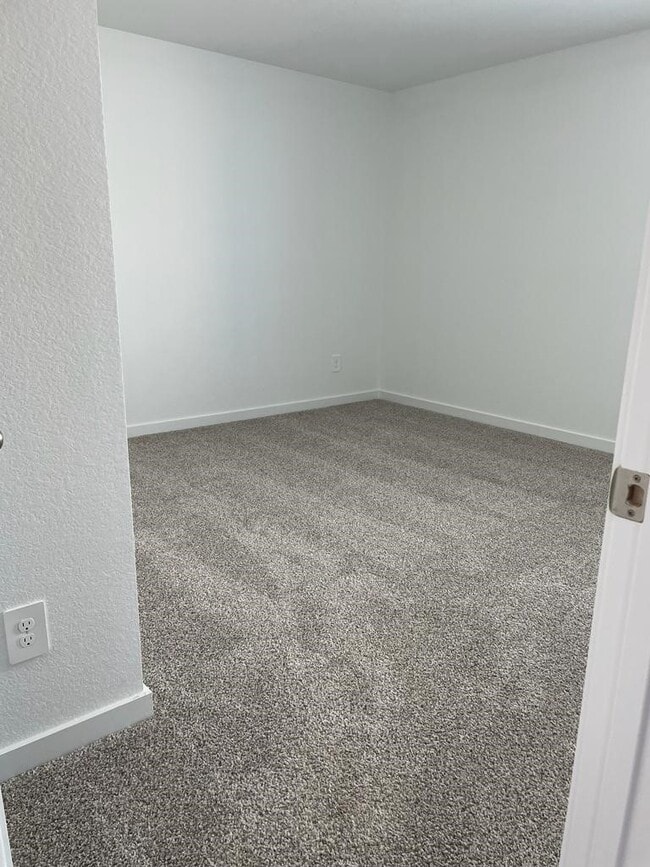 4030 Cambre Ct