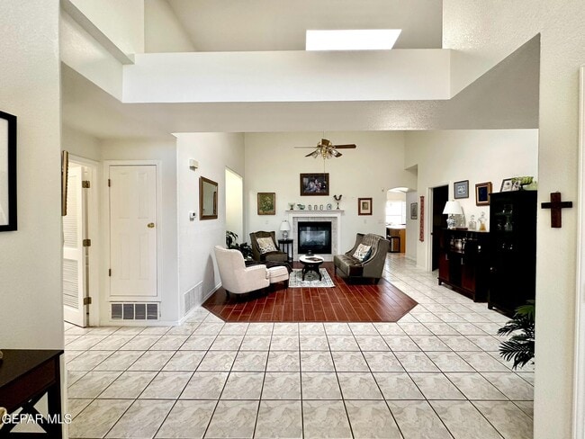 Photo - 4225 John B Oblinger Dr