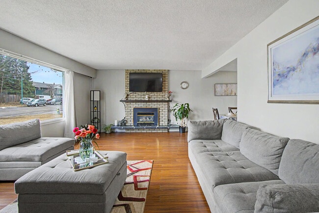1048 Babine Crescent Unit SI ID1569587P