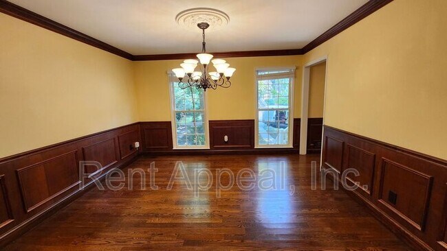 Photo - 310 Milesford Ct