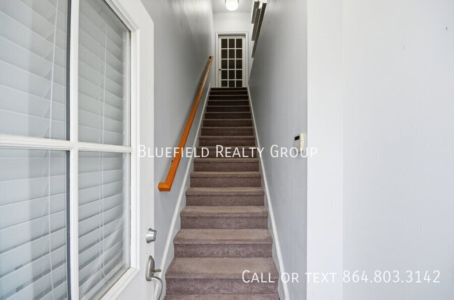 Photo - 1 Edge Ct