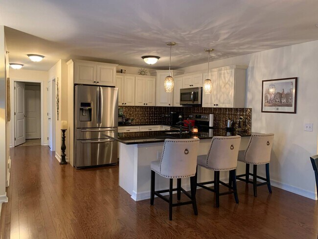 Photo - 110 Paddock Cir