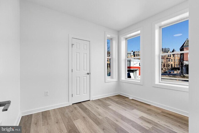 Photo - 1712 3rd St NW