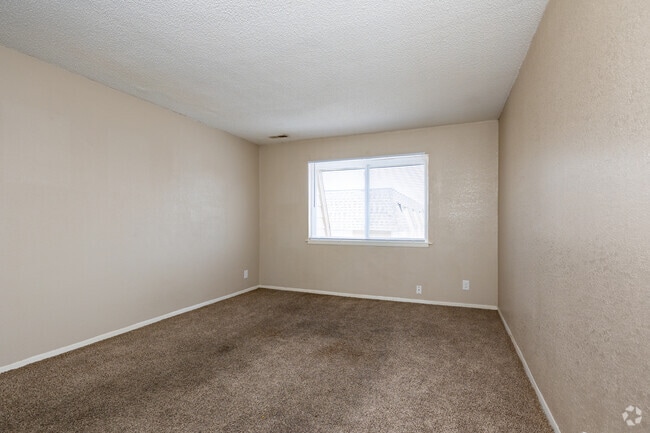 1BR, 1BA - 504SF - Living Room