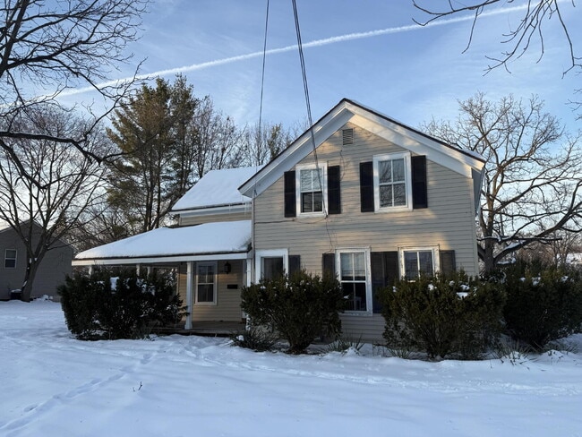 Building Photo - Upper 2BR in Heart of Grandville Unit 2