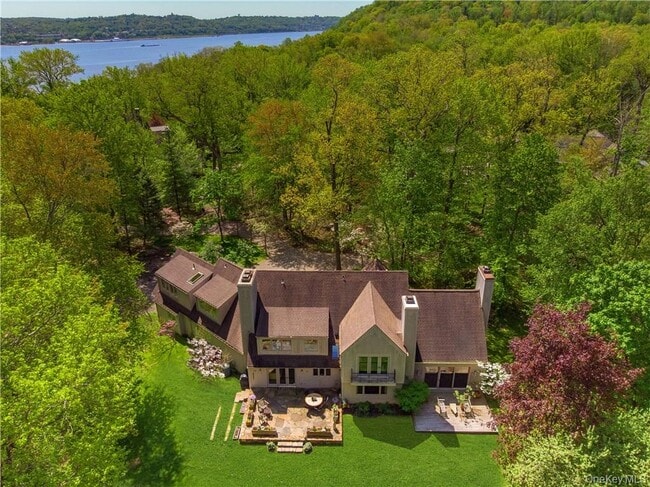 Building Photo - 50 Woods Rd