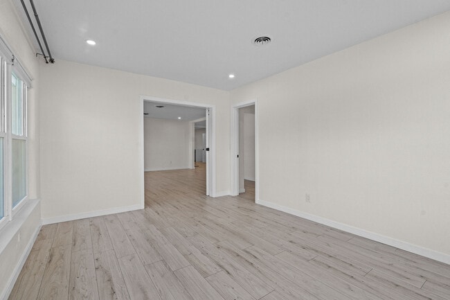 Photo - 1401 Drew St