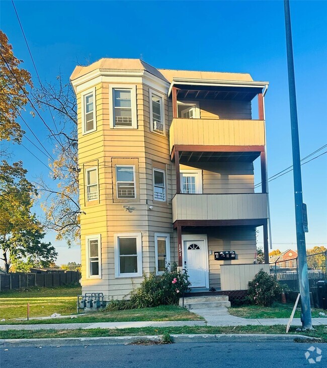Building Photo - 151 Cannon St Unit #3 Rental