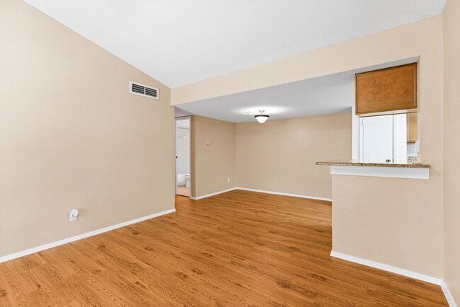 Photo - 14777 Wunderlich Dr