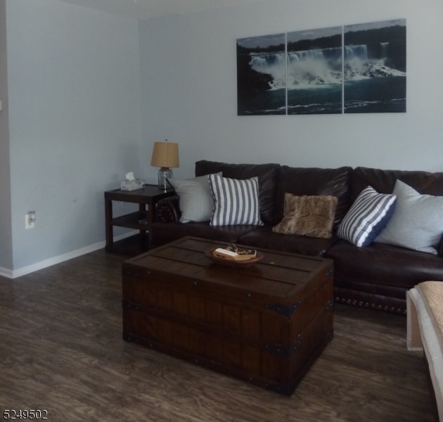 Photo - 303 Mercer Ct