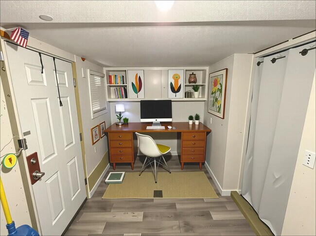 Photo - 4731 Vine St