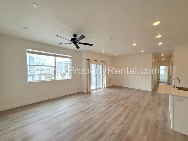 Photo - Desert Color Condo 3 bd, 2 bt, 1 Car Garage Unit 5204