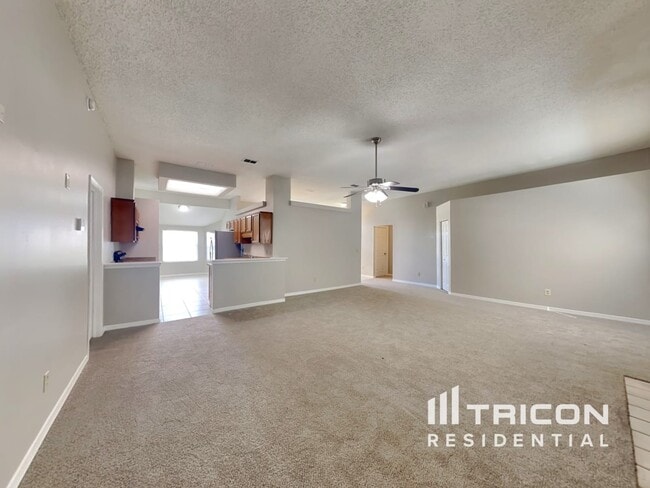 Photo - 3251 Deerfield Pointe Dr