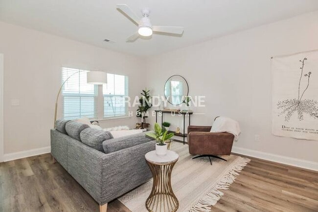 Photo - 1088 Wildflower Dr