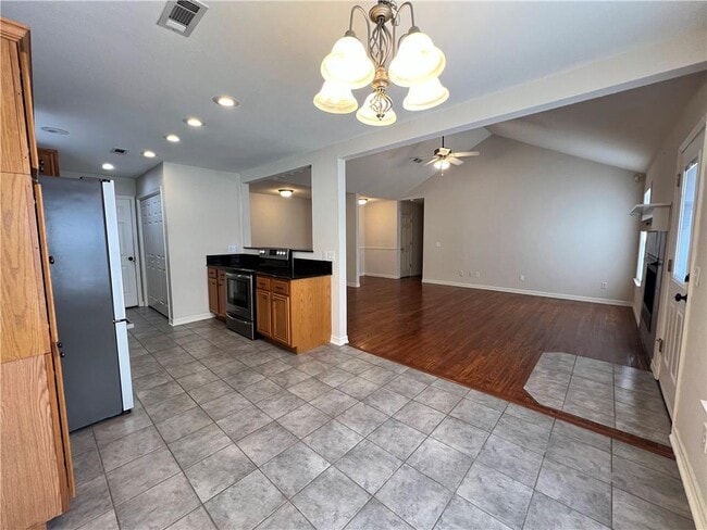 Photo - 1005 Zachary Dr