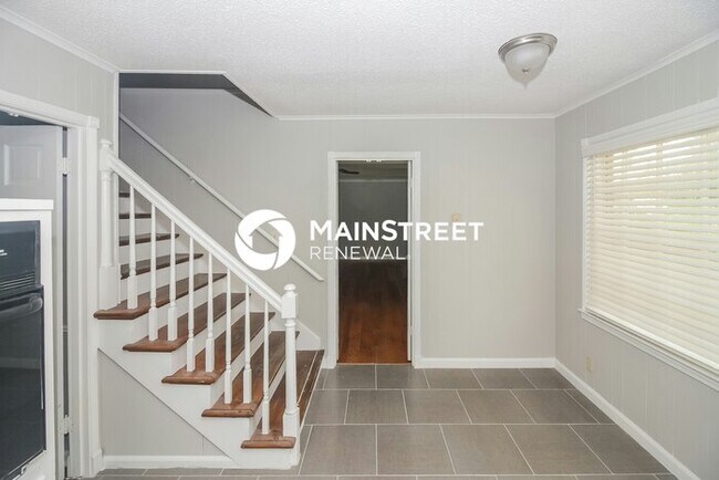 Photo - 4 Bedroom Pet-Friendly Home in Memphis, TN with Main Street Renewal