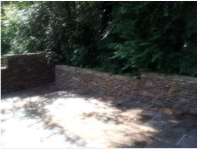 Photo - 600 Glenforest Rd