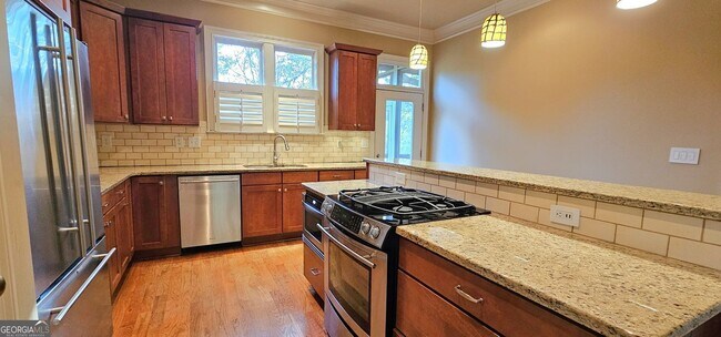 Photo - 703 Pershing Ave SE