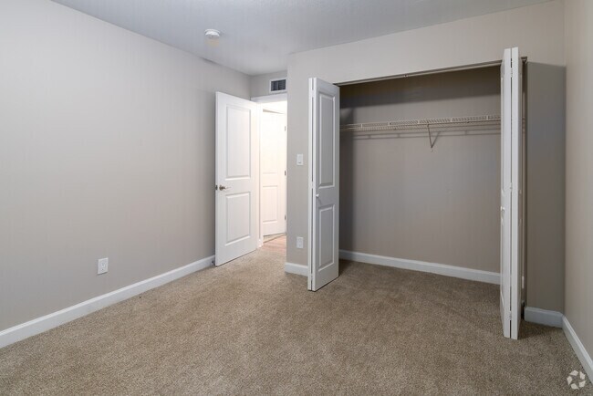 1 HAB, 1 BA - 700 ft²
