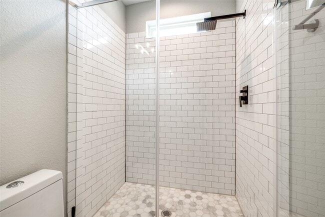 Photo - 4804 Gano St