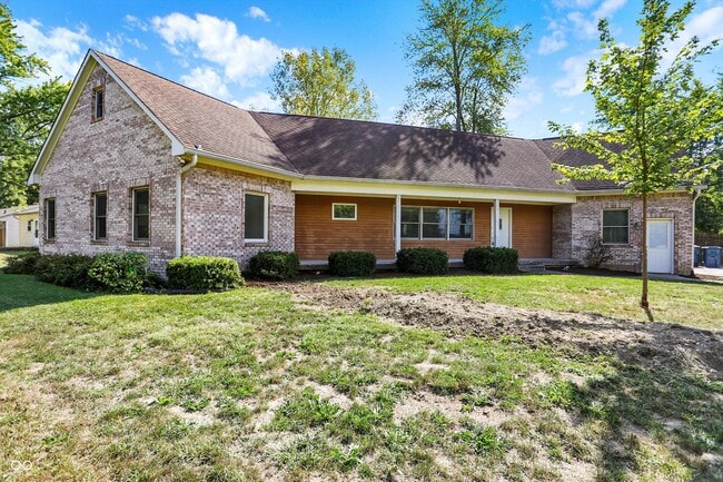 Photo - 11055 Ruckle St