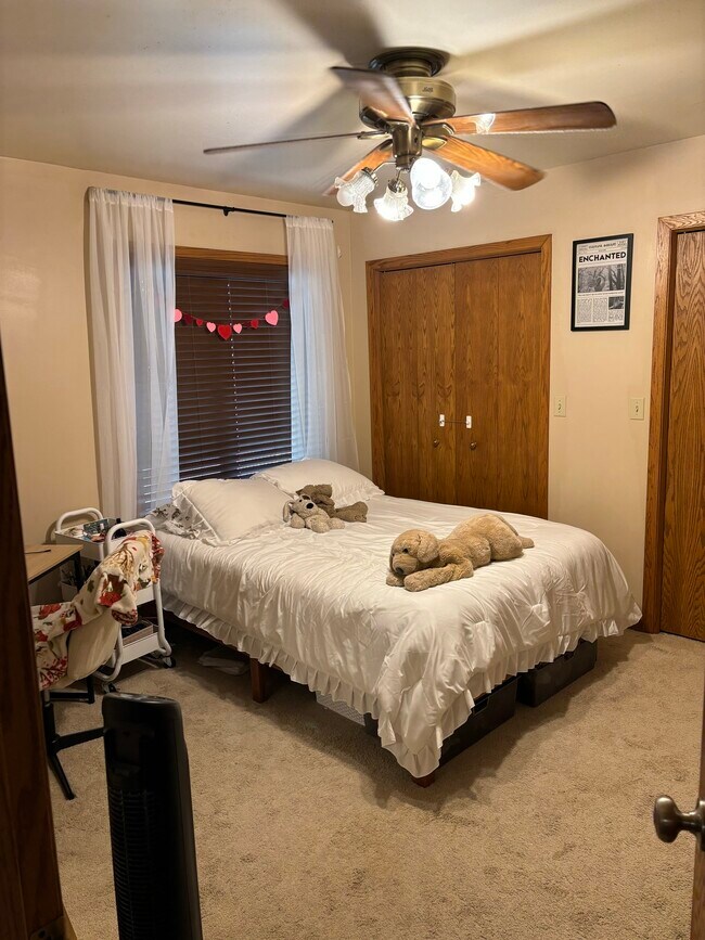 Photo - 1115 13th Ave SE