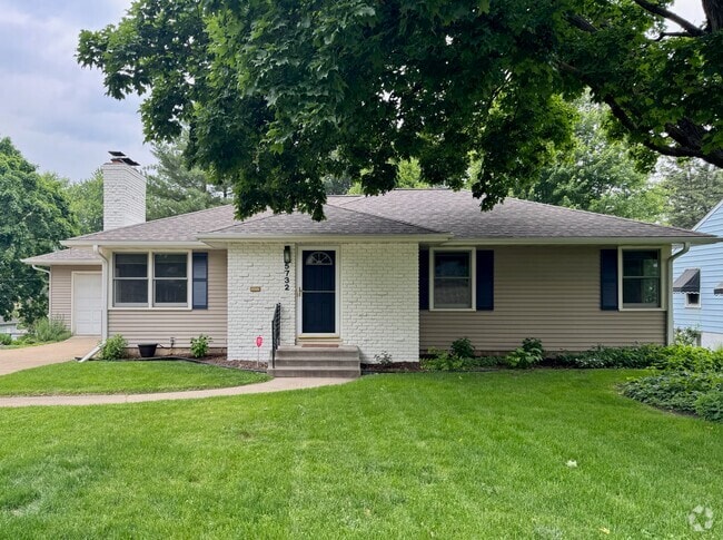 Building Photo - 5732 Zenith Ave S Rental