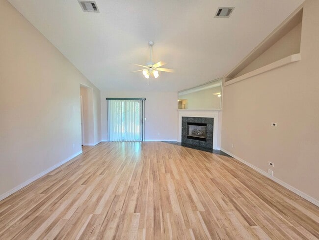 Photo - 3 Bedroom Home Near NAS Pensacola