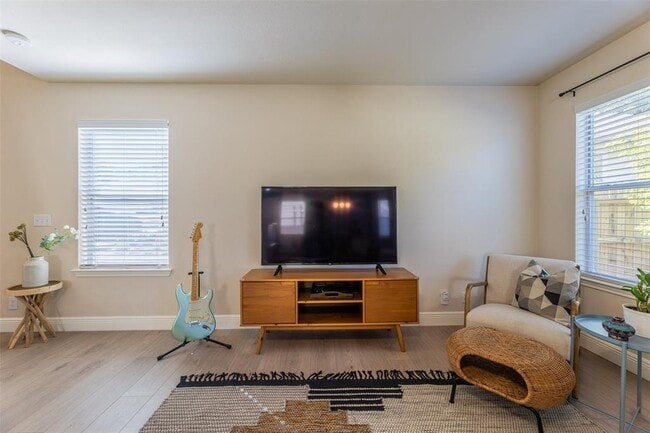 Photo - 336 Celery Loop