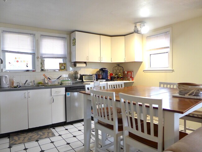 Photo - 513 Washington St Unit 1