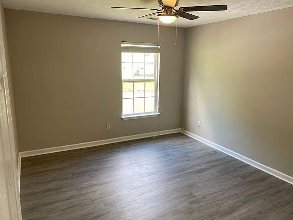 Photo - "Charming 3-Bed Home with Spacious Layout in Chattanooga!"