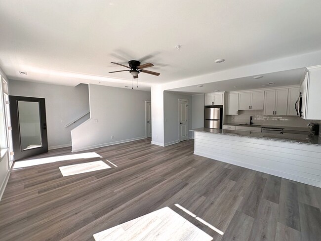 Photo - 1426 Navaho Trail Unit 207