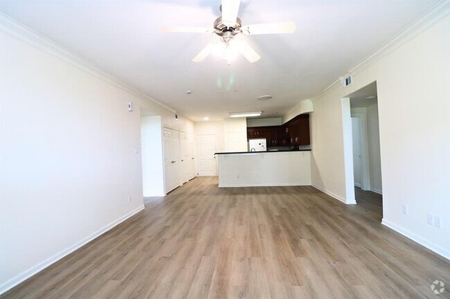 Building Photo - 6611 W Sam Houston Pkwy S Unit 1D Rental