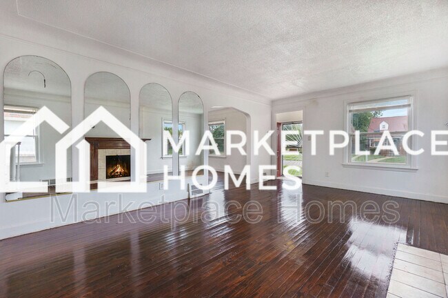 Photo - 18707 Coyle St