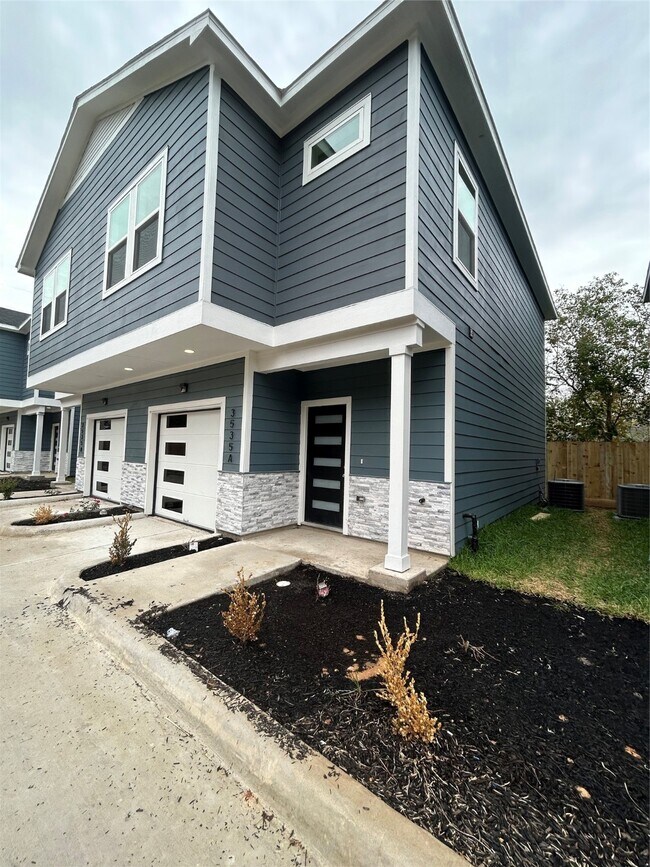 Photo - 3535 Alderfer St Unidad A or B