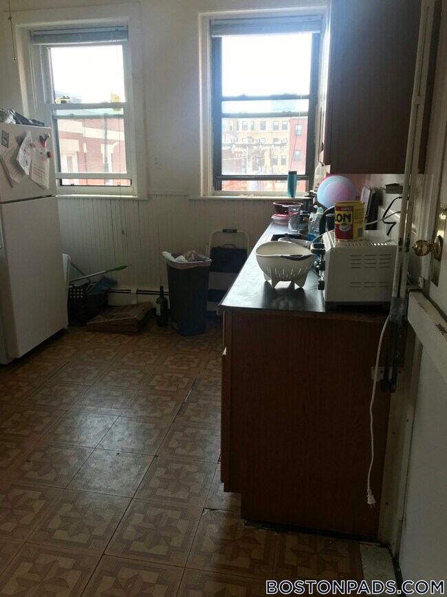 Photo - 201 Harvard Ave Unidad 4