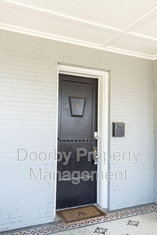 Photo - 1001 Oak St Unit 1