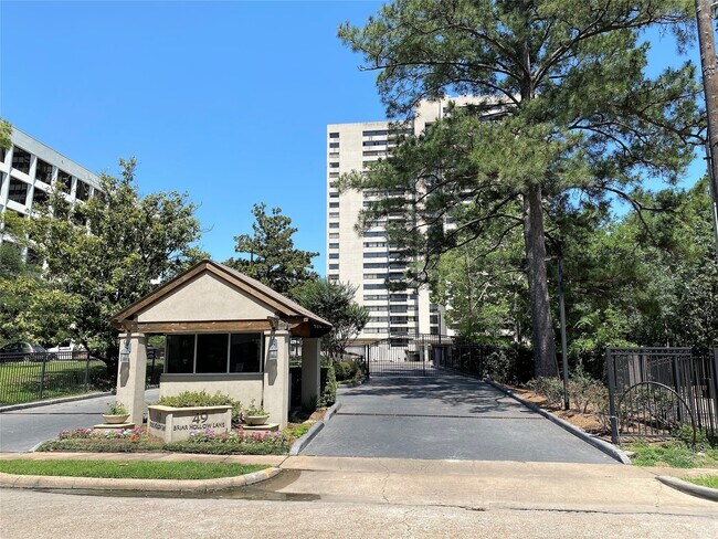 Photo - 49 Briar Hollow Ln Unit 1401