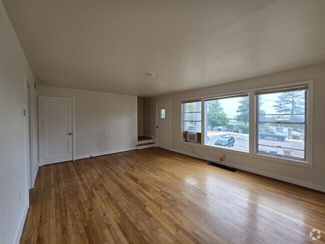 Building Photo - 2205 45th St Rental