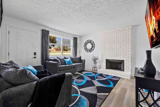 Photo - Fully furnished, 2BR Duplex near major healthcare employment centers, colleges, universities, and...