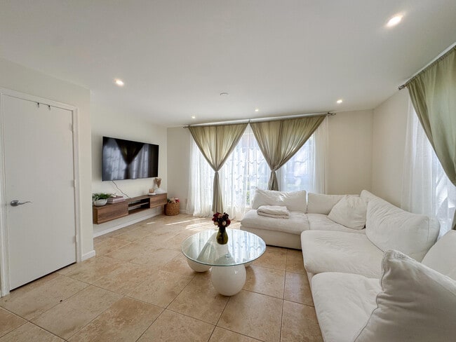Photo - 1125 Crystal Way Unidad I