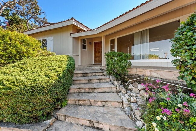 17 Stallion Rd