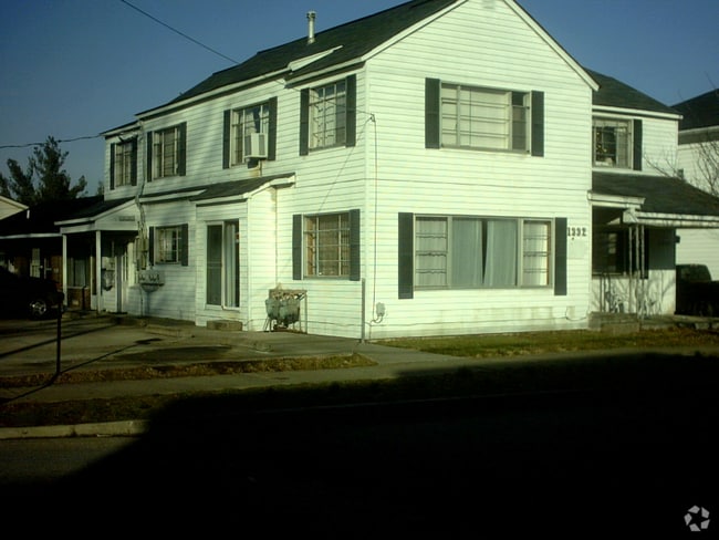 Building Photo - 1332 Central Ave Rental