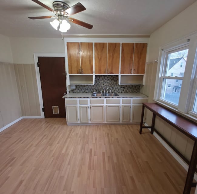 Photo - 18214 La Salle Rd Unit UP